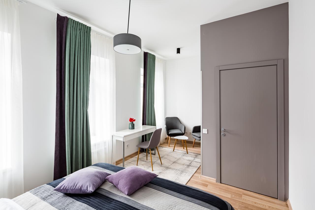 Apart Hotel Code 10 Львов Экстерьер фото