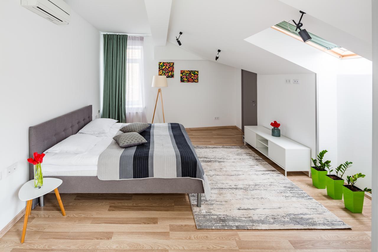 Apart Hotel Code 10 Львов Экстерьер фото
