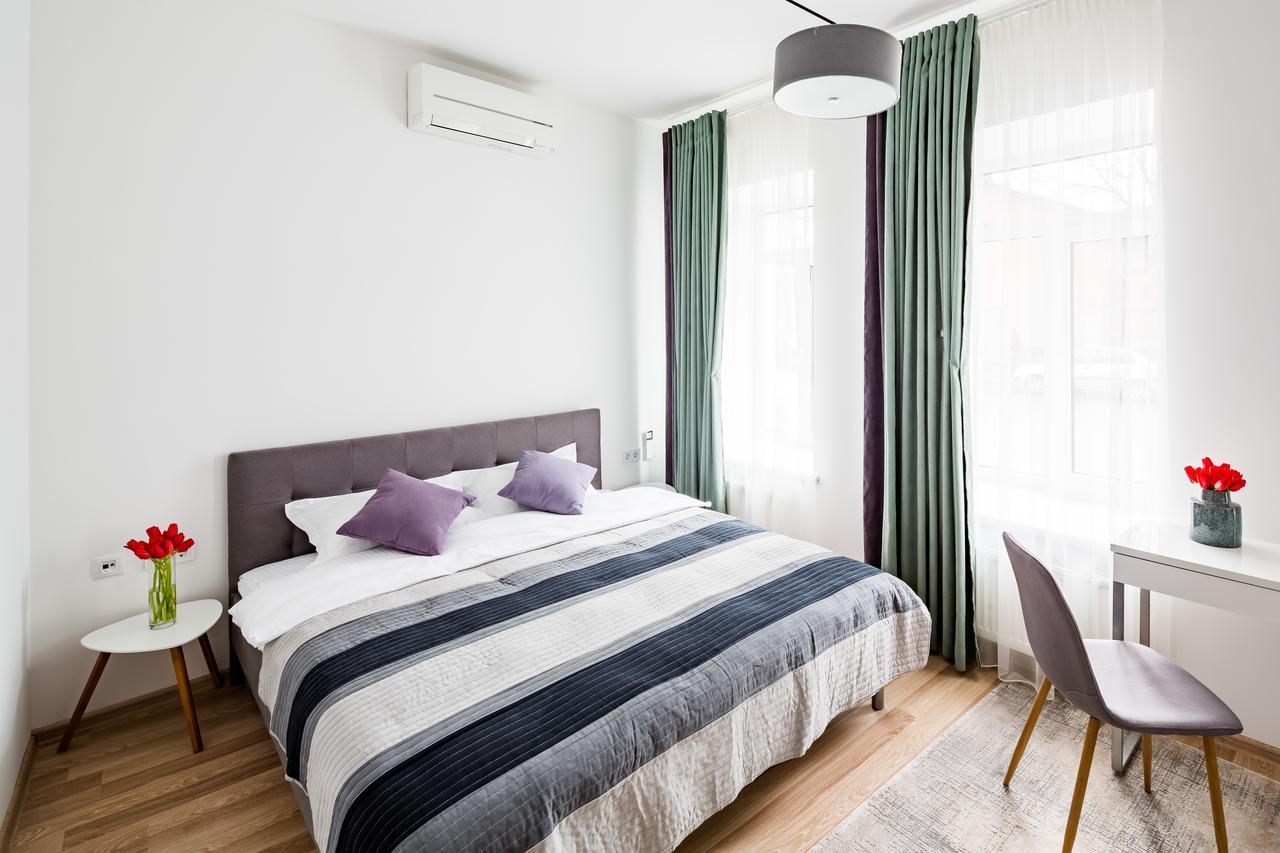Apart Hotel Code 10 Львов Экстерьер фото