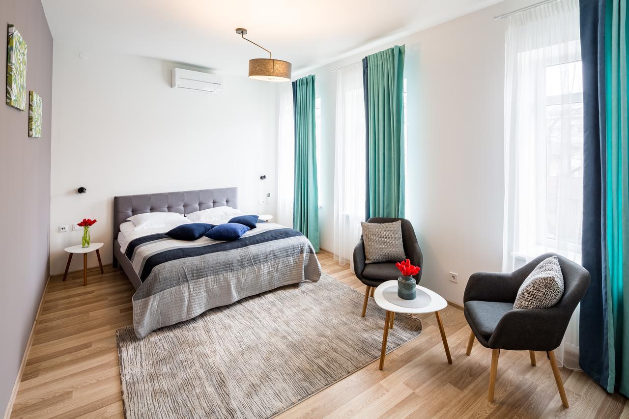 Apart Hotel Code 10 Львов Экстерьер фото